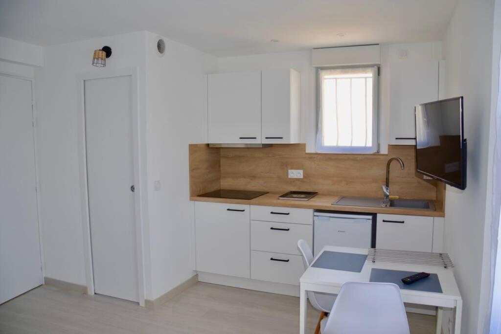 Les Forges Studio Etage Avoine Екстериор снимка